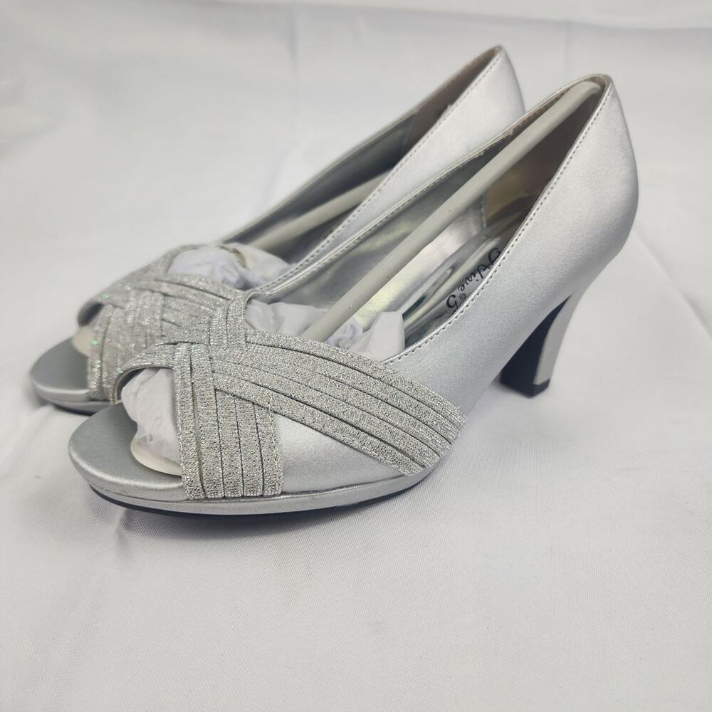 Easy Street Alive 5 Lavish Silver Glitter Peep Toe Block Heels 6M